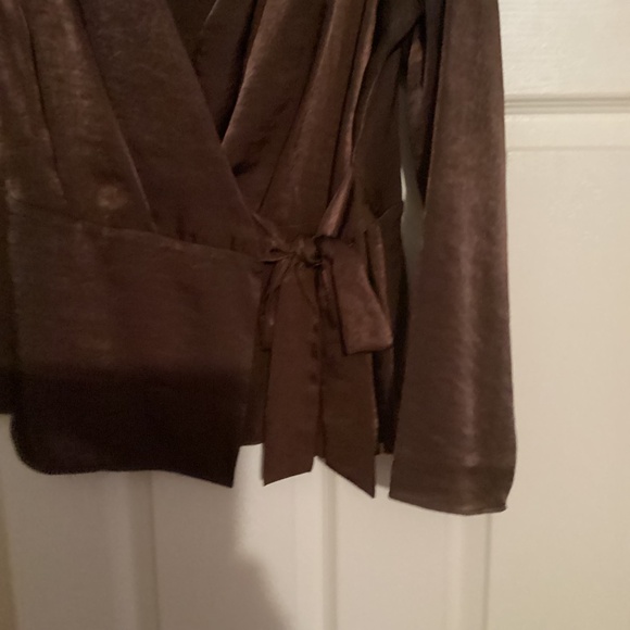 Women blouse - Picture 2 of 3